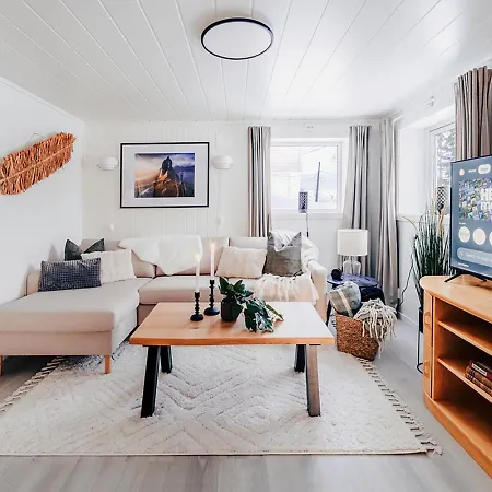 Sea & Aurora Views, New 1br Near Segla-hesten Lejlighed